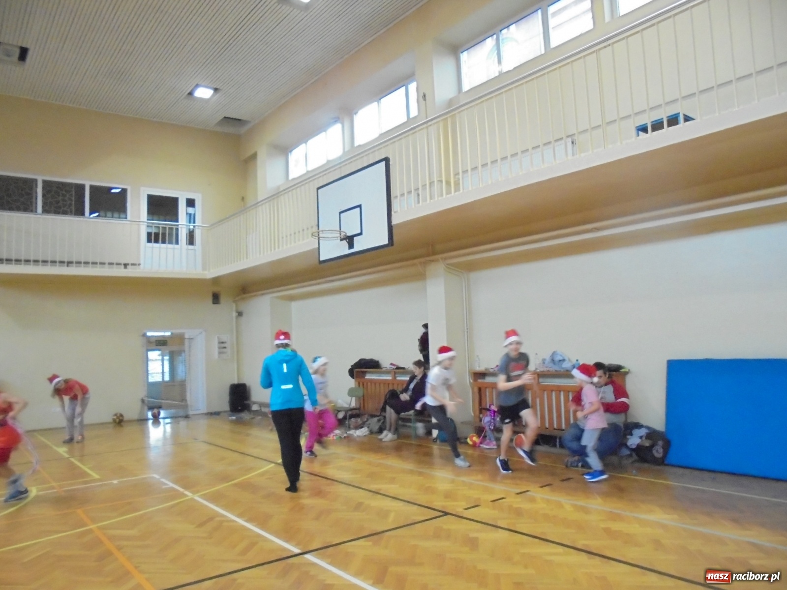 Zdjęcie w galerii na portalu naszraciborz.pl: Sportowe Mikołajki z TKKF Rafako wiadomości z regionu