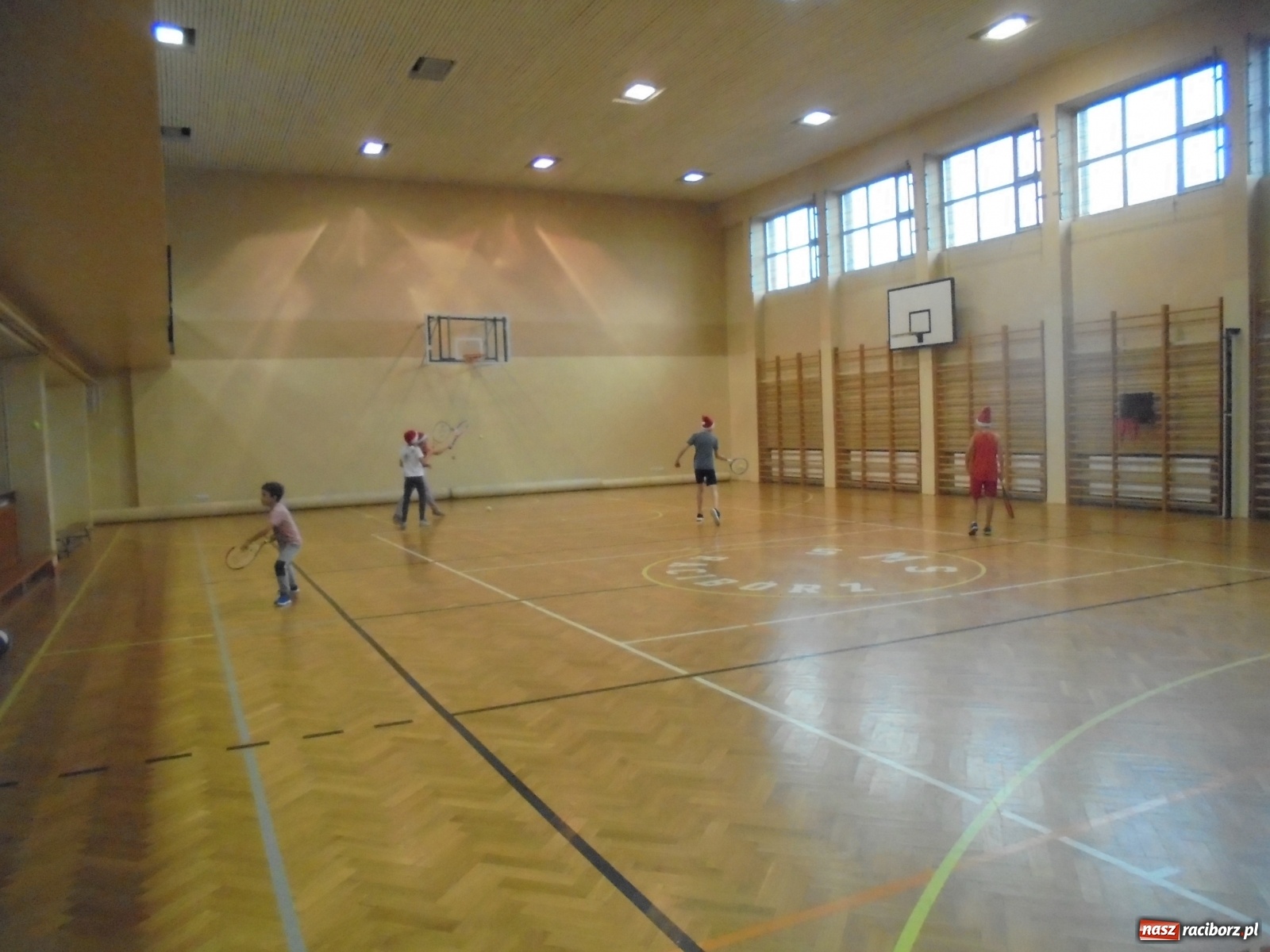 Zdjęcie w galerii na portalu naszraciborz.pl: Sportowe Mikołajki z TKKF Rafako wiadomości z regionu