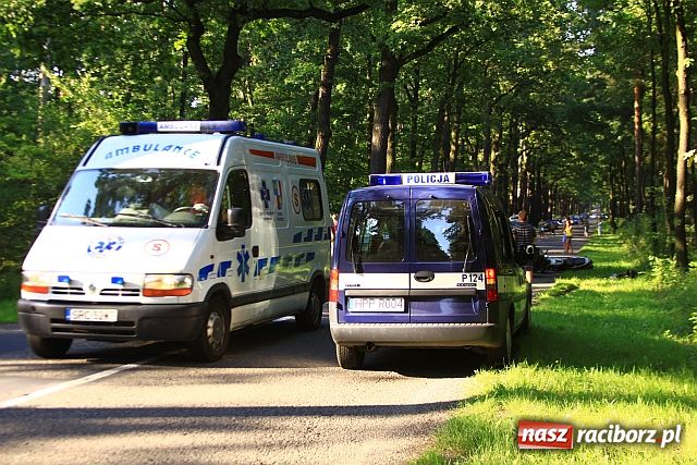 Zdjęcie w galerii na portalu naszraciborz.pl: Zderzenie opla z renault w Rudach wiadomości z regionu