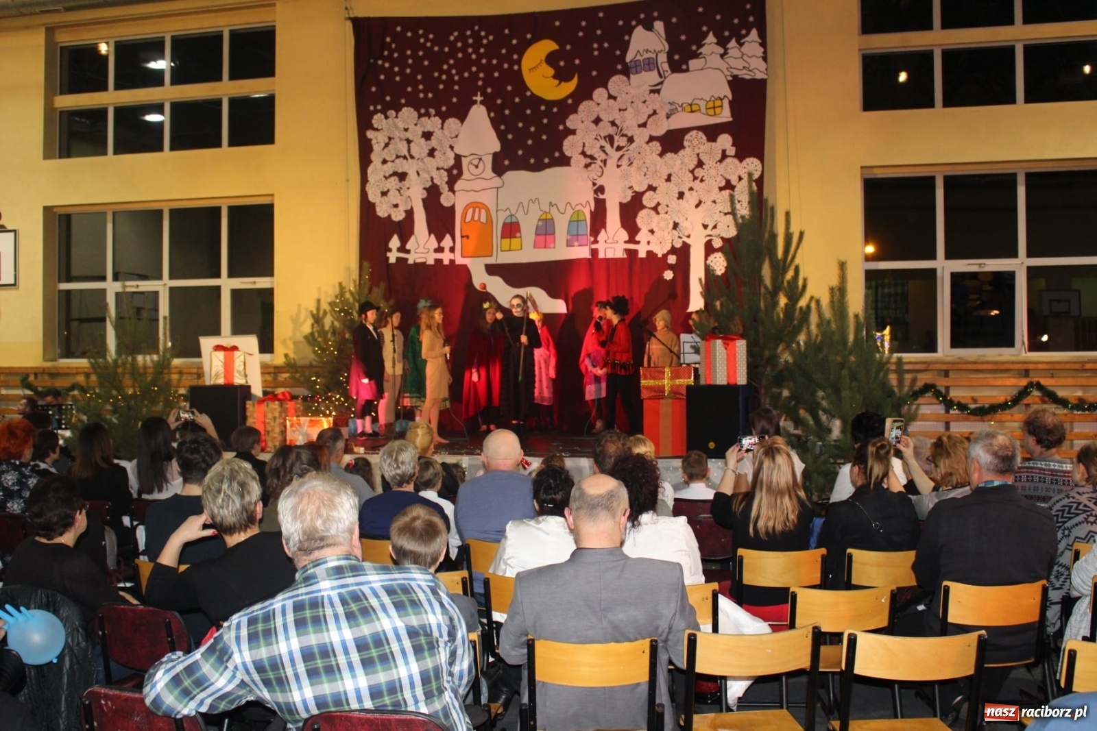 Zdjęcie w galerii na portalu naszraciborz.pl: Nędza. Charytatywny kiermasz ze zdwojoną siłą wiadomości z regionu