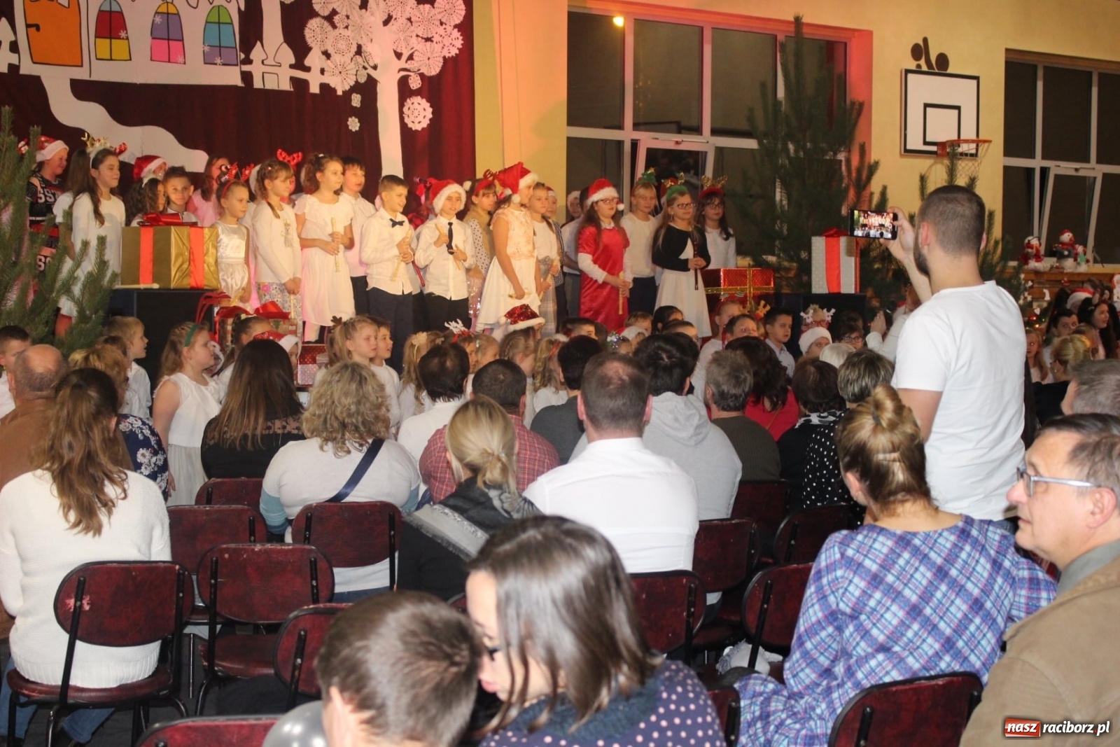 Zdjęcie w galerii na portalu naszraciborz.pl: Nędza. Charytatywny kiermasz ze zdwojoną siłą wiadomości z regionu