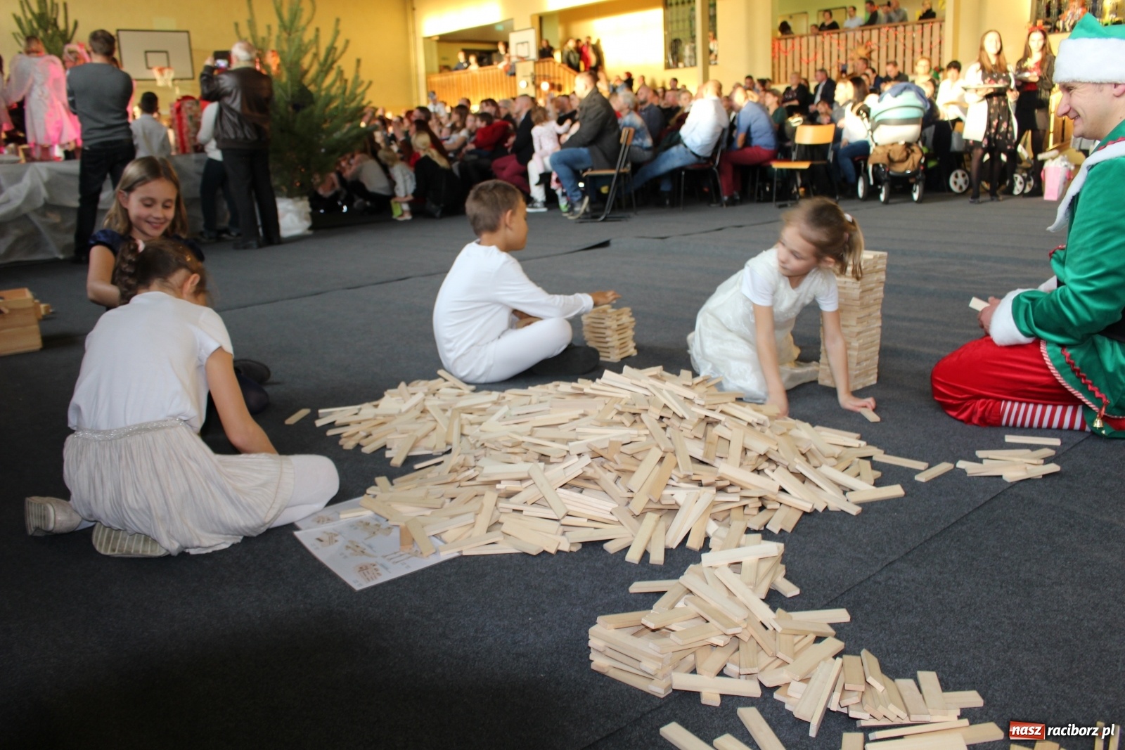 Zdjęcie w galerii na portalu naszraciborz.pl: Nędza. Charytatywny kiermasz ze zdwojoną siłą wiadomości z regionu