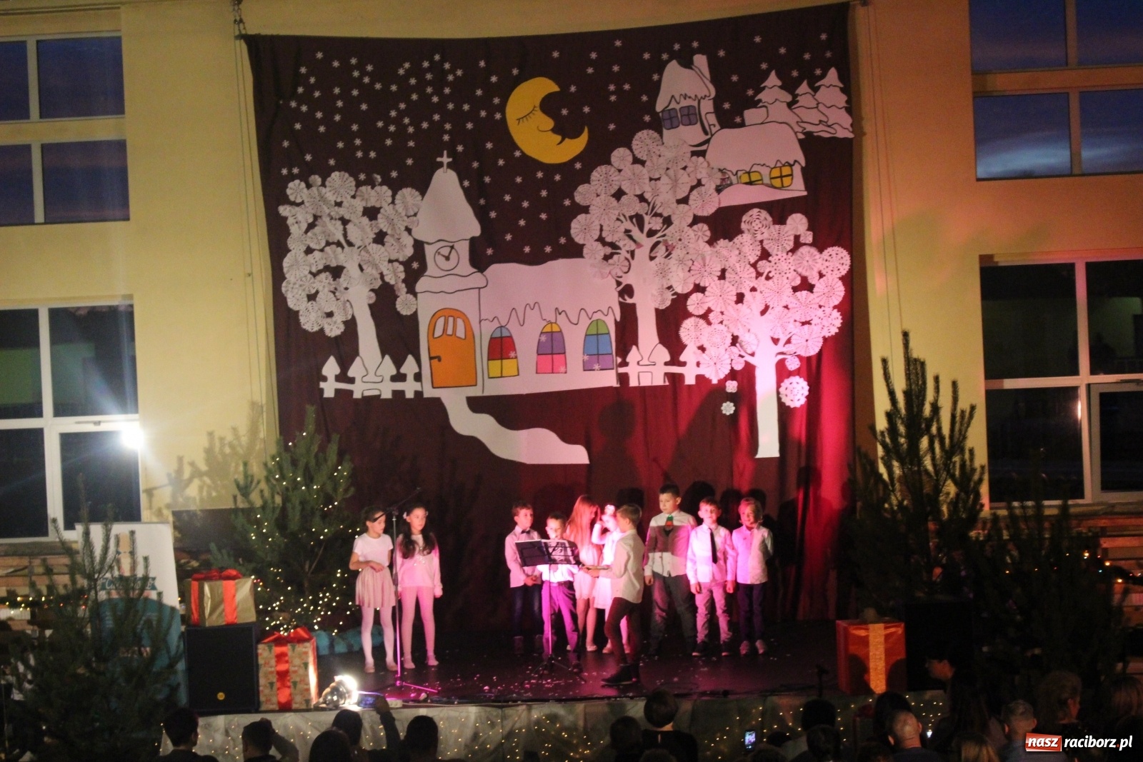 Zdjęcie w galerii na portalu naszraciborz.pl: Nędza. Charytatywny kiermasz ze zdwojoną siłą wiadomości z regionu