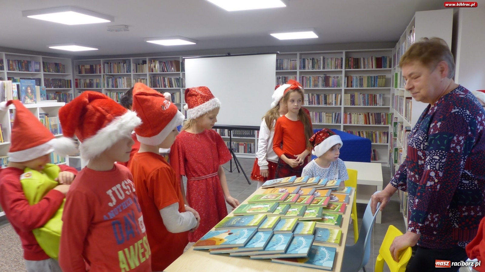 Zdjęcie w galerii na portalu naszraciborz.pl: O grzecznym psie w bibliotece w Brzeziu wiadomości z regionu