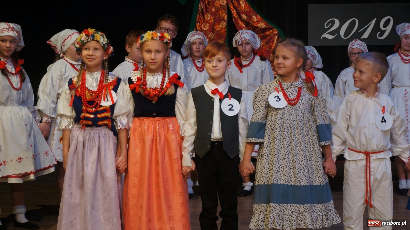 Zdjęcie w galerii na portalu naszraciborz.pl: Frelki z SP 18 wyśpiewały zwycięstwo wiadomości z regionu