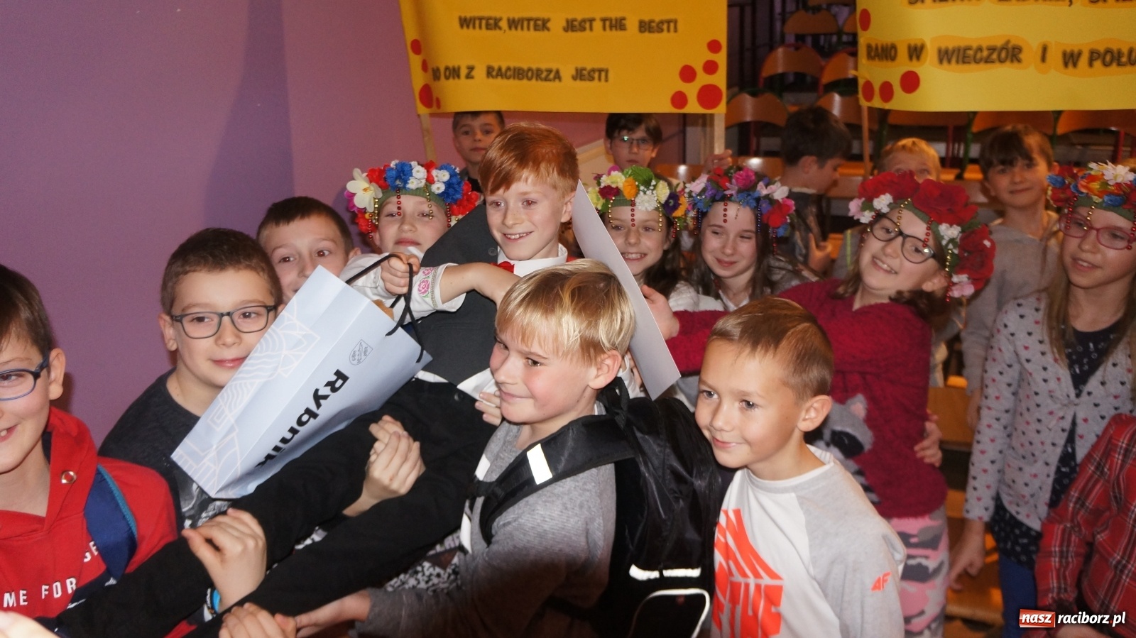 Zdjęcie w galerii na portalu naszraciborz.pl: Frelki z SP 18 wyśpiewały zwycięstwo wiadomości z regionu