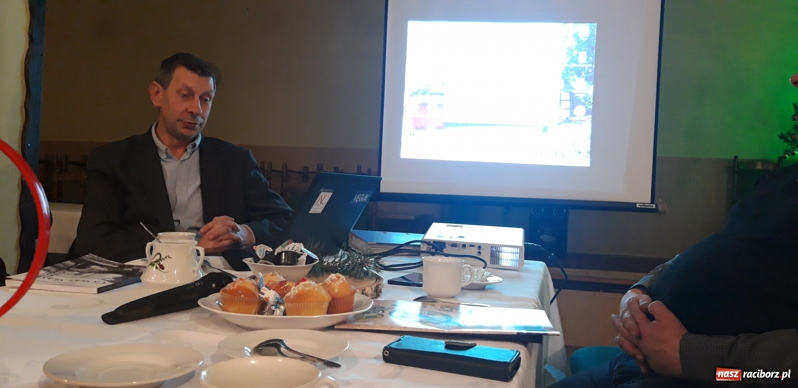 Zdjęcie w galerii na portalu naszraciborz.pl: Spotkanie autorskie z Henrykiem Postawką w Jankowicach wiadomości z regionu