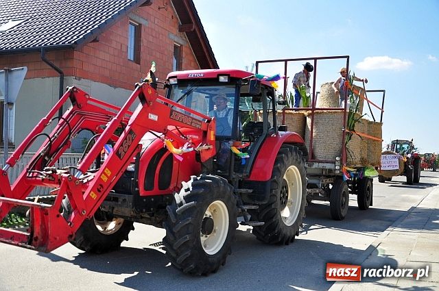 Zdjęcie w galerii na portalu naszraciborz.pl: Dożynki w Sudole z młodą na rowerze wiadomości z regionu