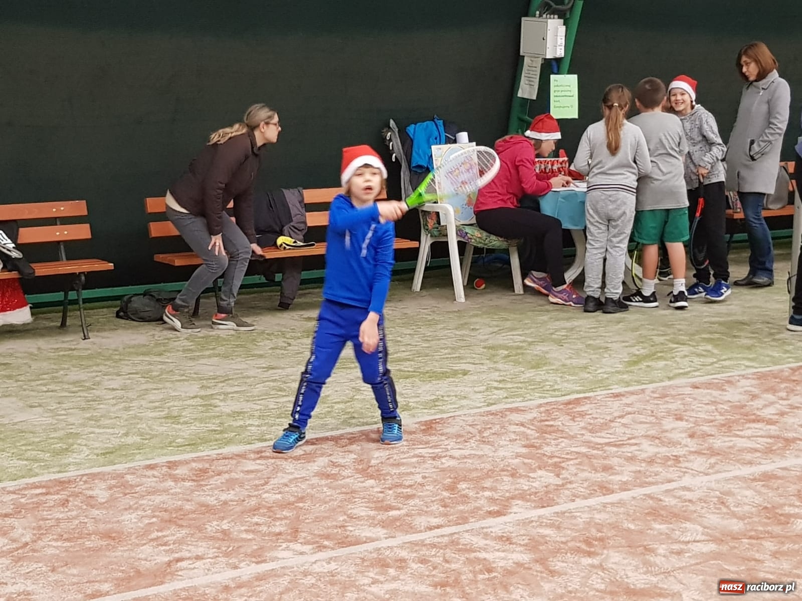 Zdjęcie w galerii na portalu naszraciborz.pl: Mikołajkowy turniej Raciborskiego Klubu Tenisowego  wiadomości z regionu