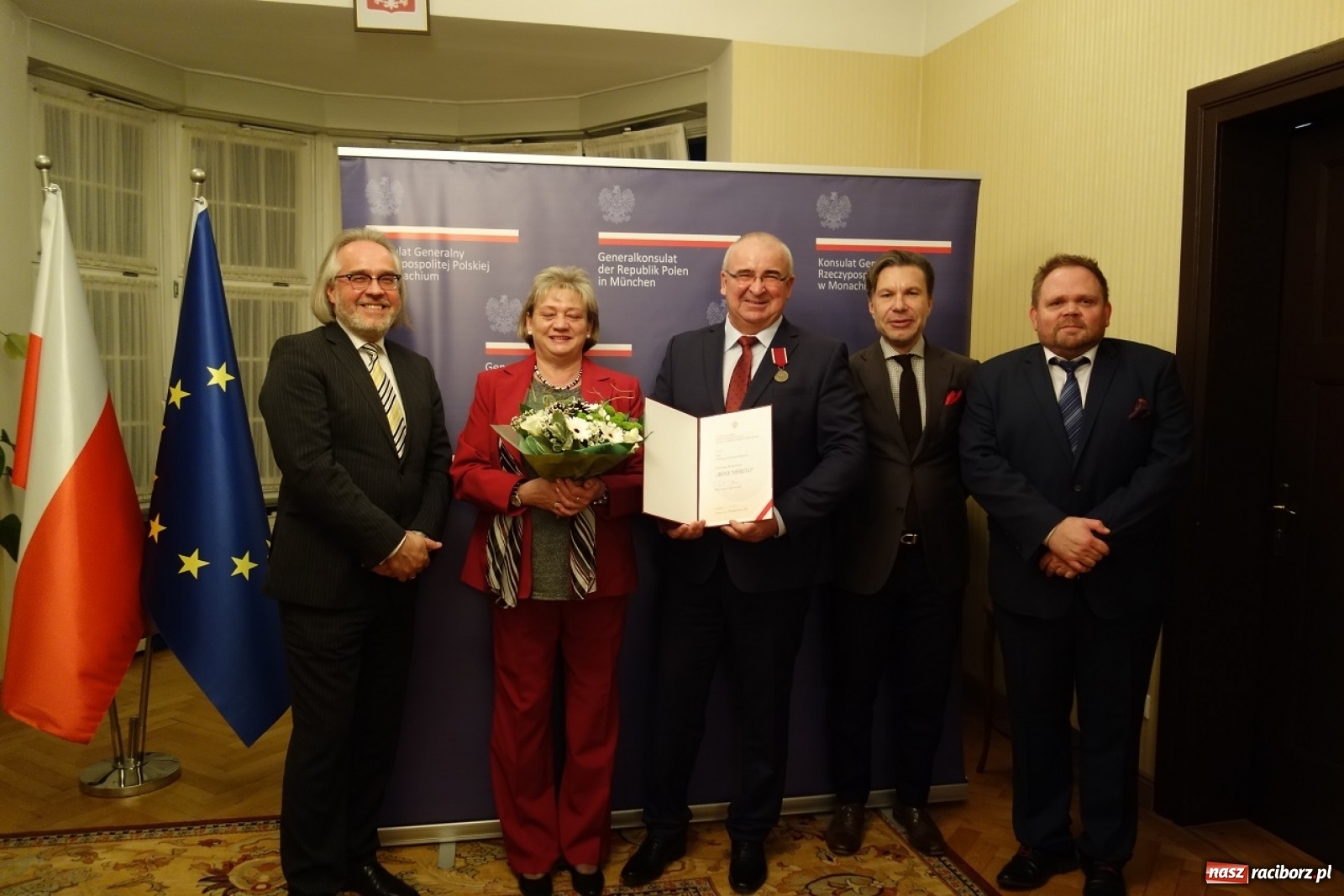 Zdjęcie w galerii na portalu naszraciborz.pl: Bene Merito - medal polskiego MSZ dla raciborzanina  wiadomości z regionu