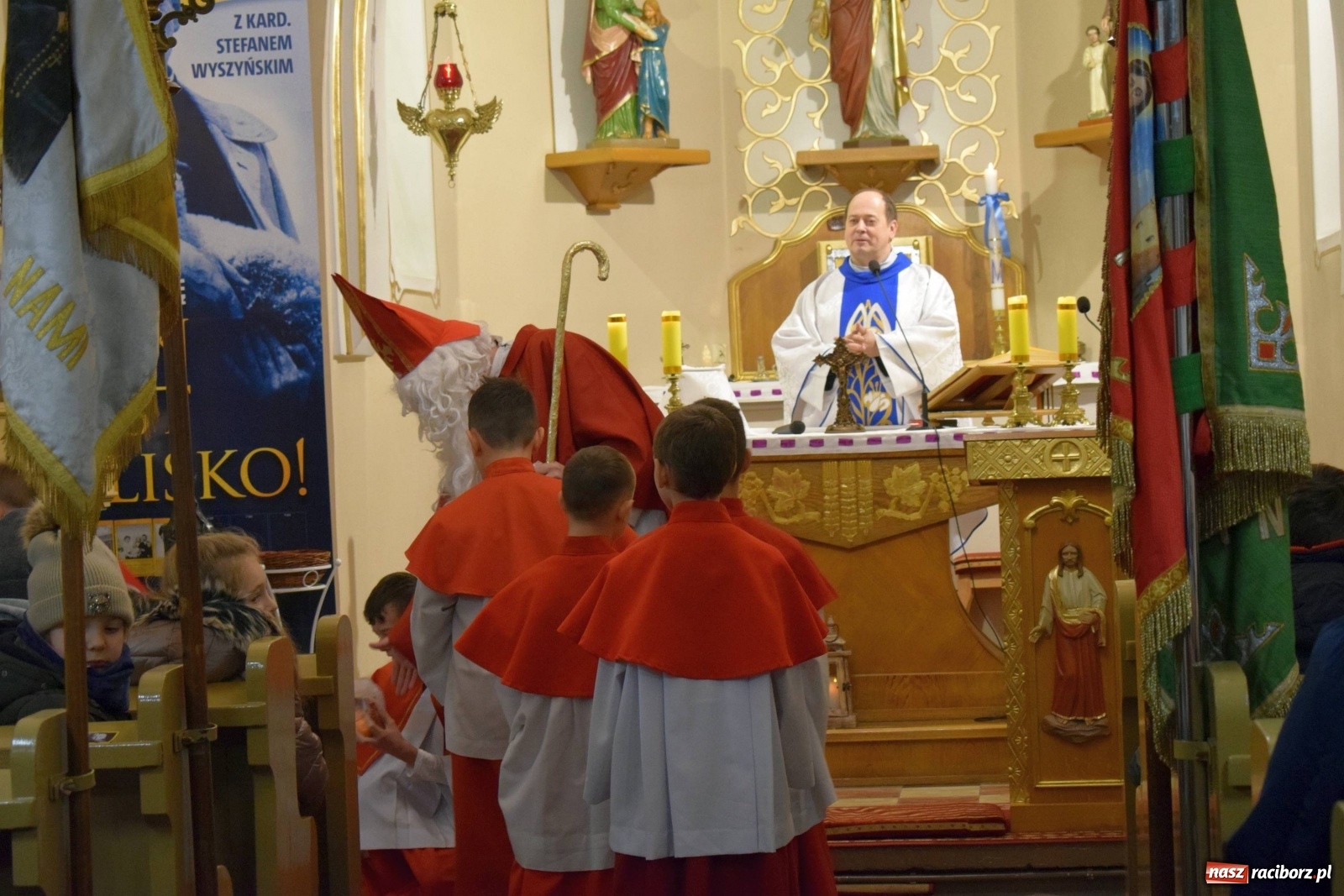 Zdjęcie w galerii na portalu naszraciborz.pl: Mikołajkowy baśniowy ambaras w Roszkowie [FOTO] wiadomości z regionu