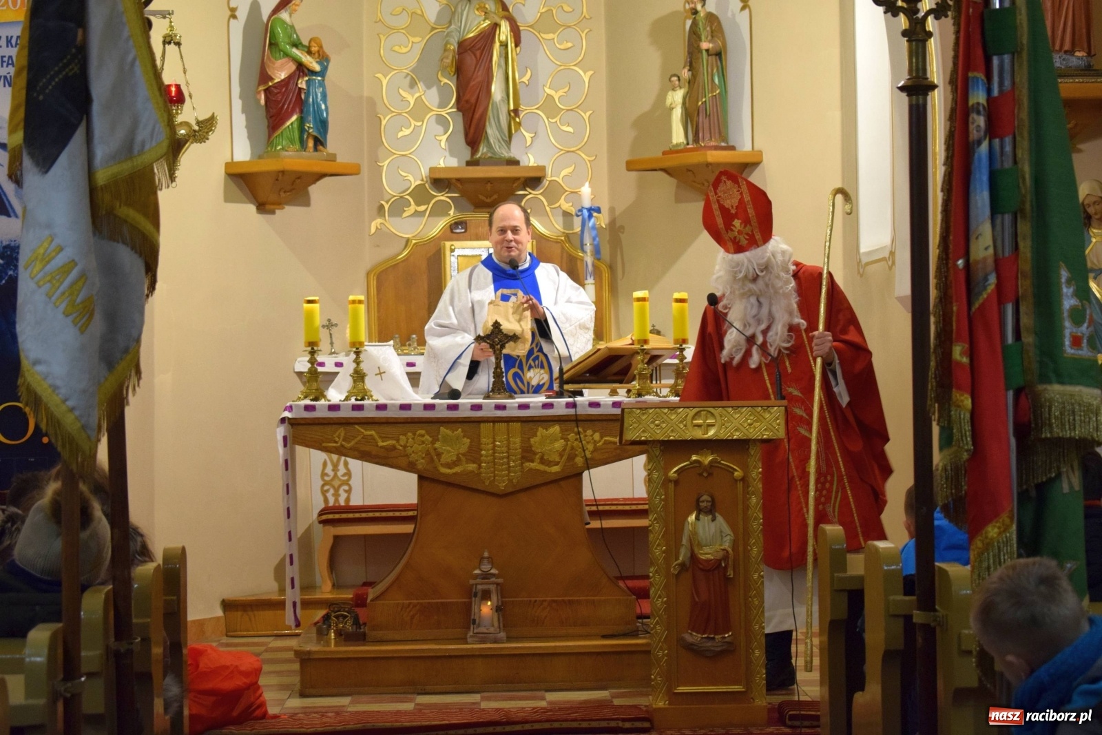 Zdjęcie w galerii na portalu naszraciborz.pl: Mikołajkowy baśniowy ambaras w Roszkowie [FOTO] wiadomości z regionu