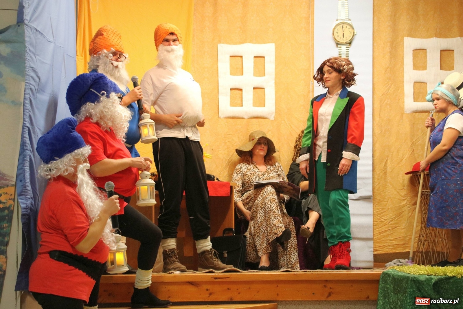 Zdjęcie w galerii na portalu naszraciborz.pl: Mikołajkowy baśniowy ambaras w Roszkowie [FOTO] wiadomości z regionu