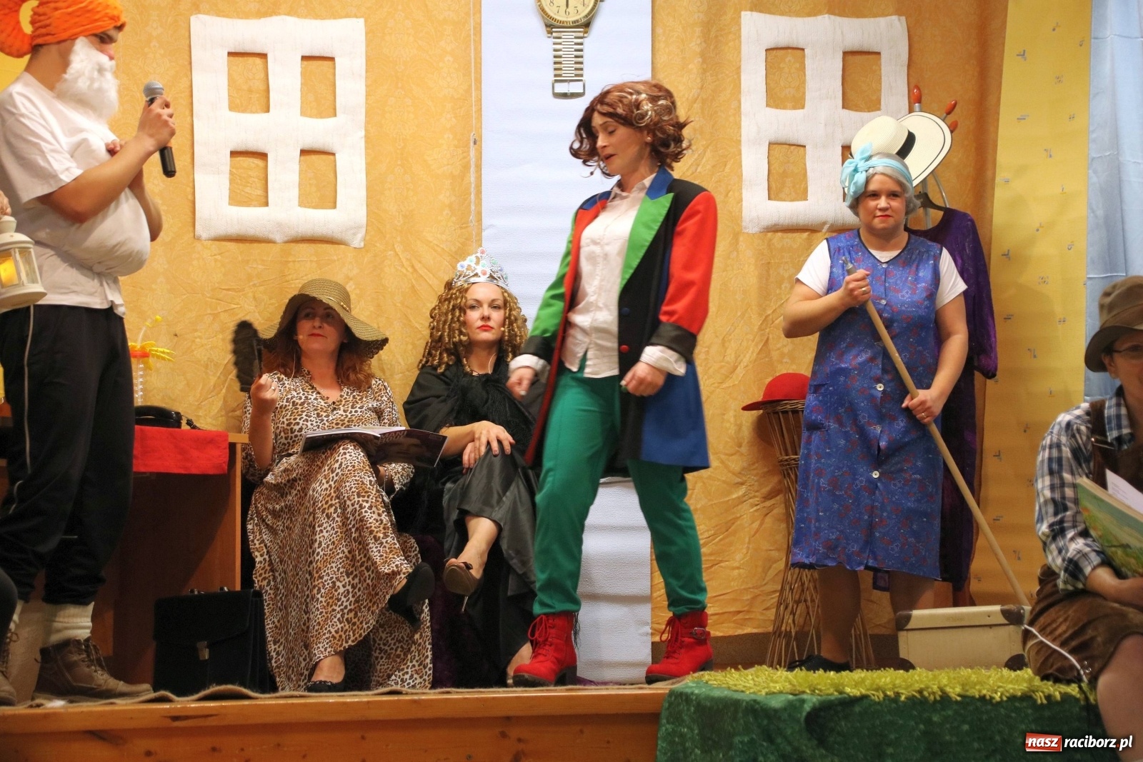 Zdjęcie w galerii na portalu naszraciborz.pl: Mikołajkowy baśniowy ambaras w Roszkowie [FOTO] wiadomości z regionu