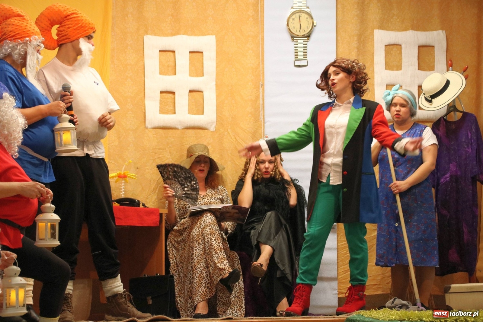 Zdjęcie w galerii na portalu naszraciborz.pl: Mikołajkowy baśniowy ambaras w Roszkowie [FOTO] wiadomości z regionu