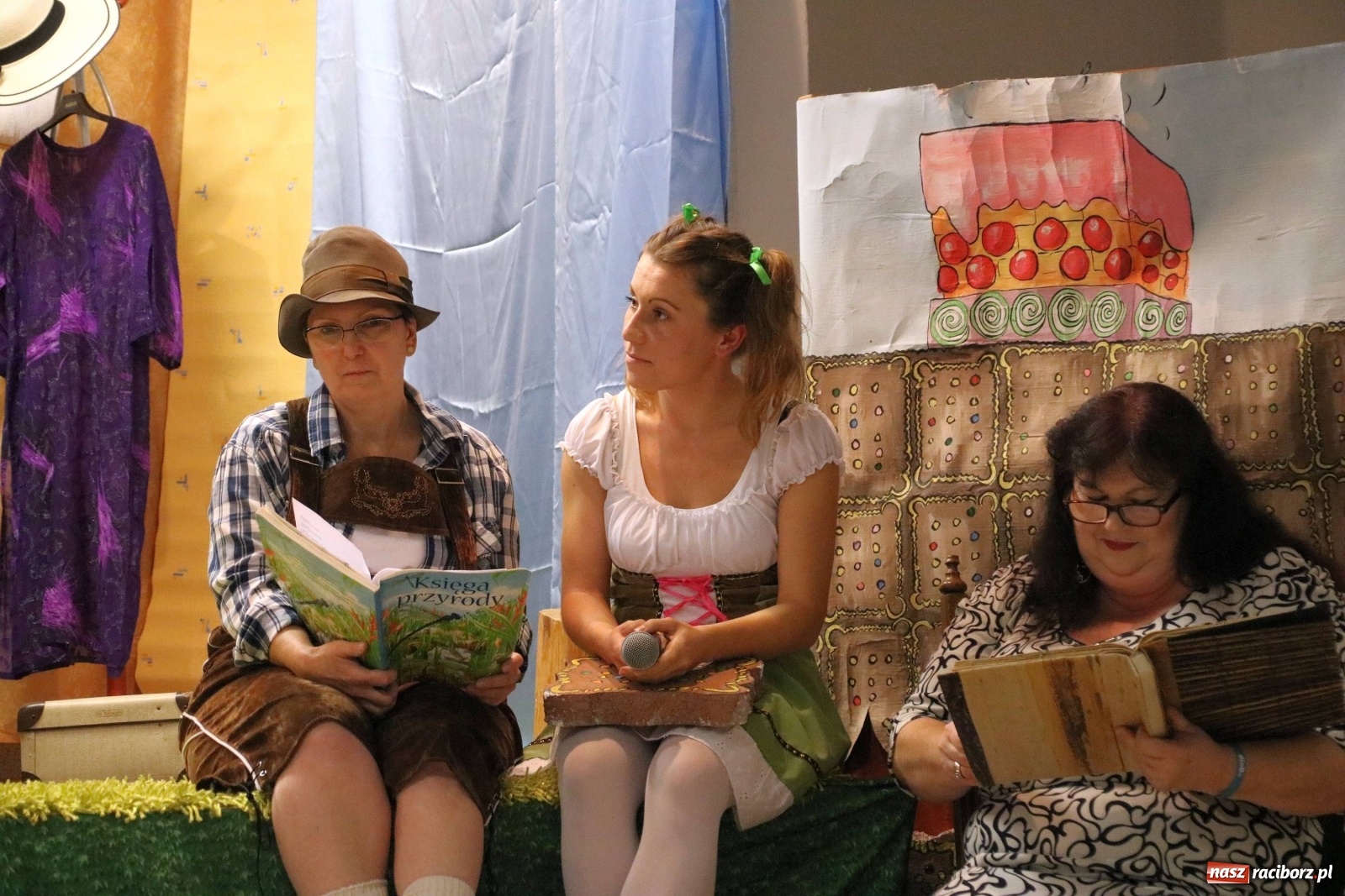 Zdjęcie w galerii na portalu naszraciborz.pl: Mikołajkowy baśniowy ambaras w Roszkowie [FOTO] wiadomości z regionu