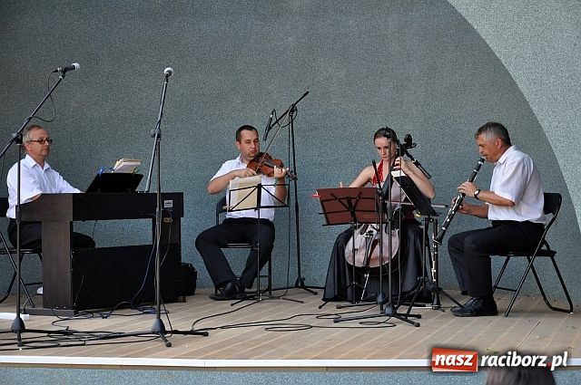 Zdjęcie w galerii na portalu naszraciborz.pl: Pierwszy koncert w muszli za nami wiadomości z regionu