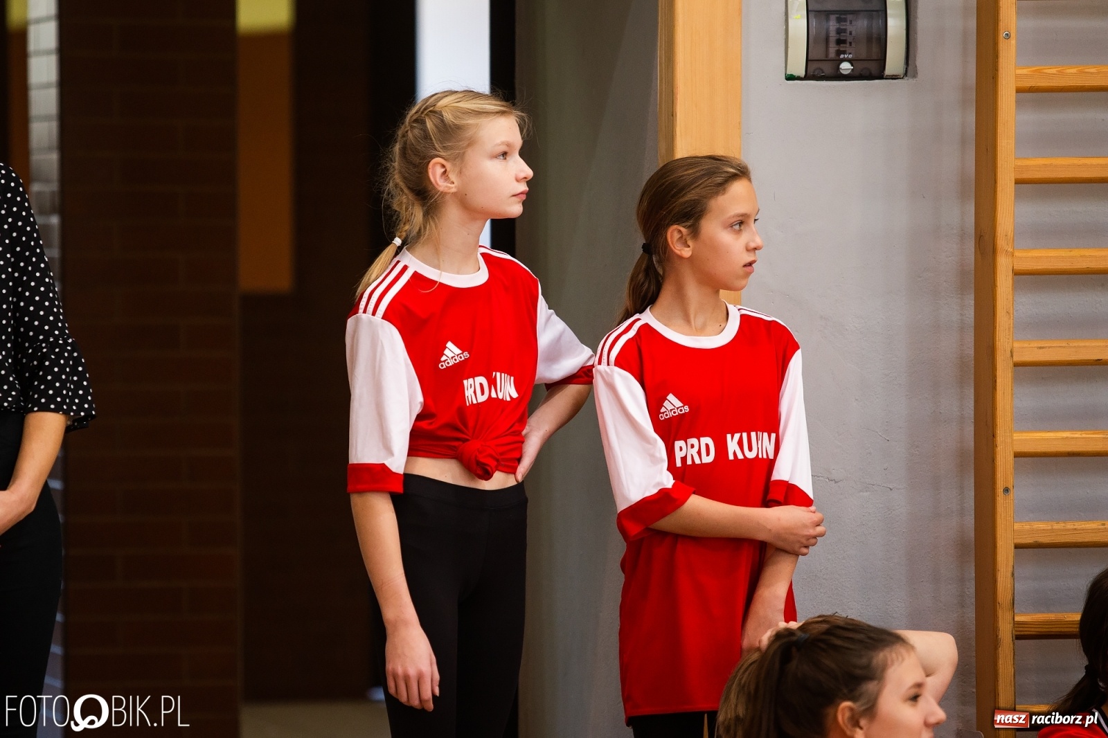 Zdjęcie w galerii na portalu naszraciborz.pl: Mikołajkowy turniej dwójek siatkarskich wiadomości z regionu