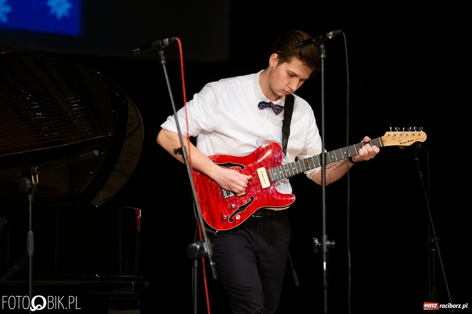 Zdjęcie w galerii na portalu naszraciborz.pl: Koncert zimowy w wykonaniu uczniów I LO i SP 4 w RCK [FOTO i WIDEO] wiadomości z regionu