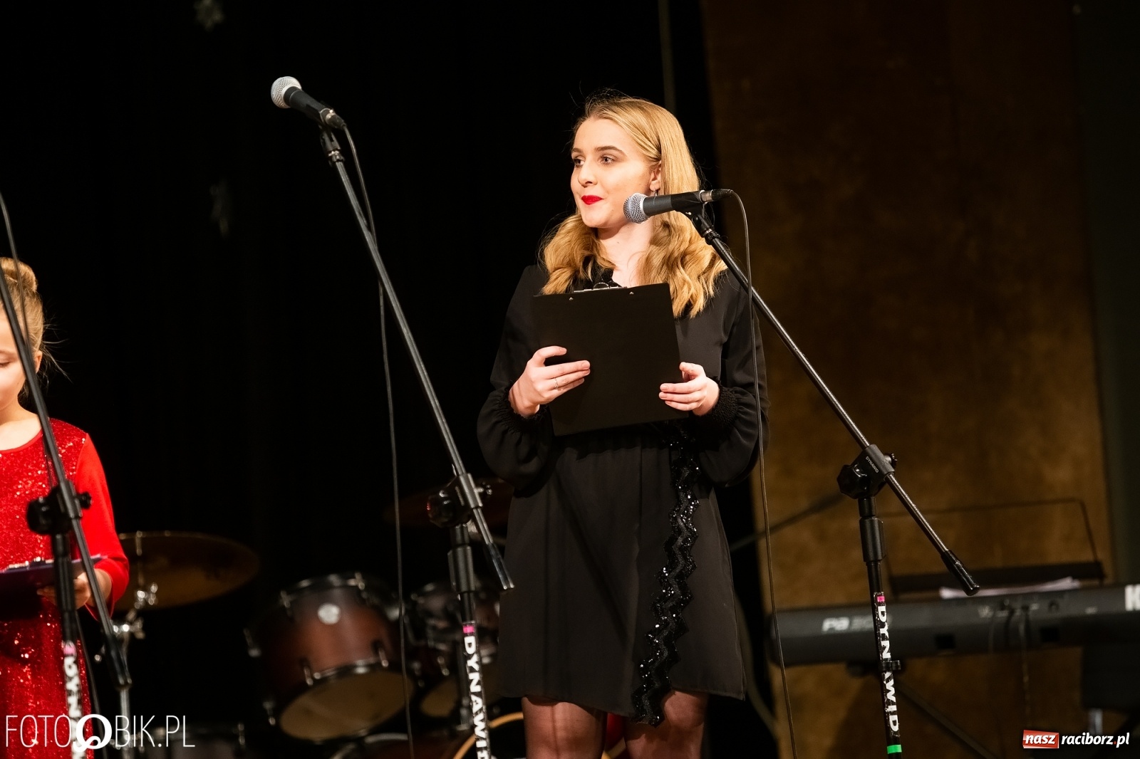 Zdjęcie w galerii na portalu naszraciborz.pl: Koncert zimowy w wykonaniu uczniów I LO i SP 4 w RCK [FOTO i WIDEO] wiadomości z regionu