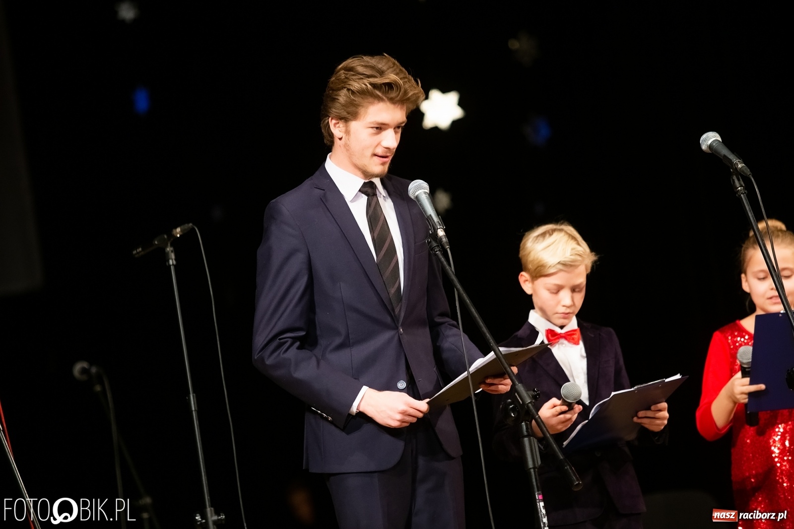Zdjęcie w galerii na portalu naszraciborz.pl: Koncert zimowy w wykonaniu uczniów I LO i SP 4 w RCK [FOTO i WIDEO] wiadomości z regionu