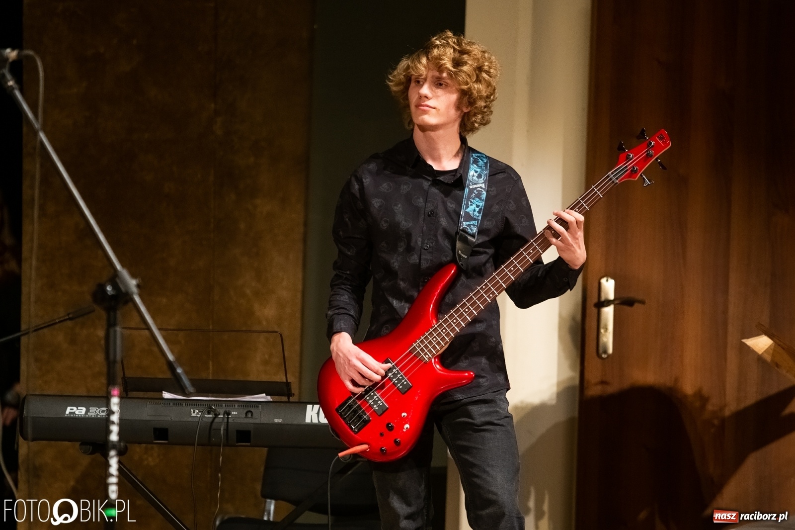 Zdjęcie w galerii na portalu naszraciborz.pl: Koncert zimowy w wykonaniu uczniów I LO i SP 4 w RCK [FOTO i WIDEO] wiadomości z regionu