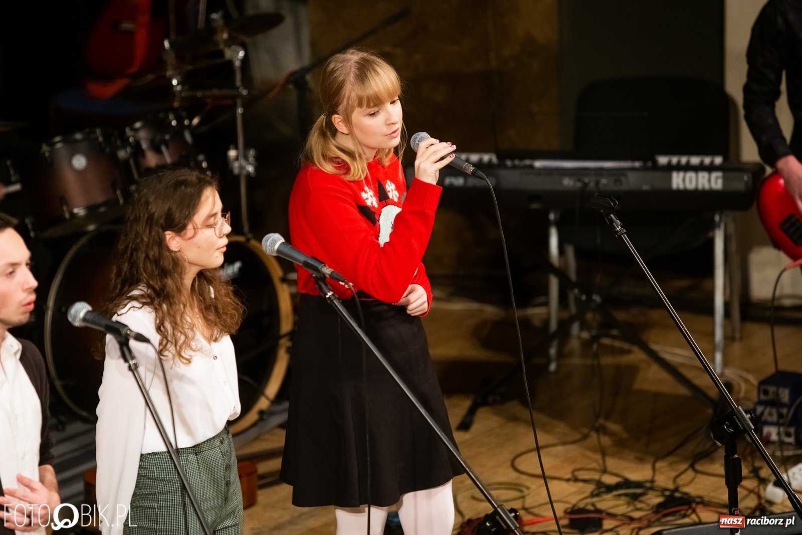 Zdjęcie w galerii na portalu naszraciborz.pl: Koncert zimowy w wykonaniu uczniów I LO i SP 4 w RCK [FOTO i WIDEO] wiadomości z regionu