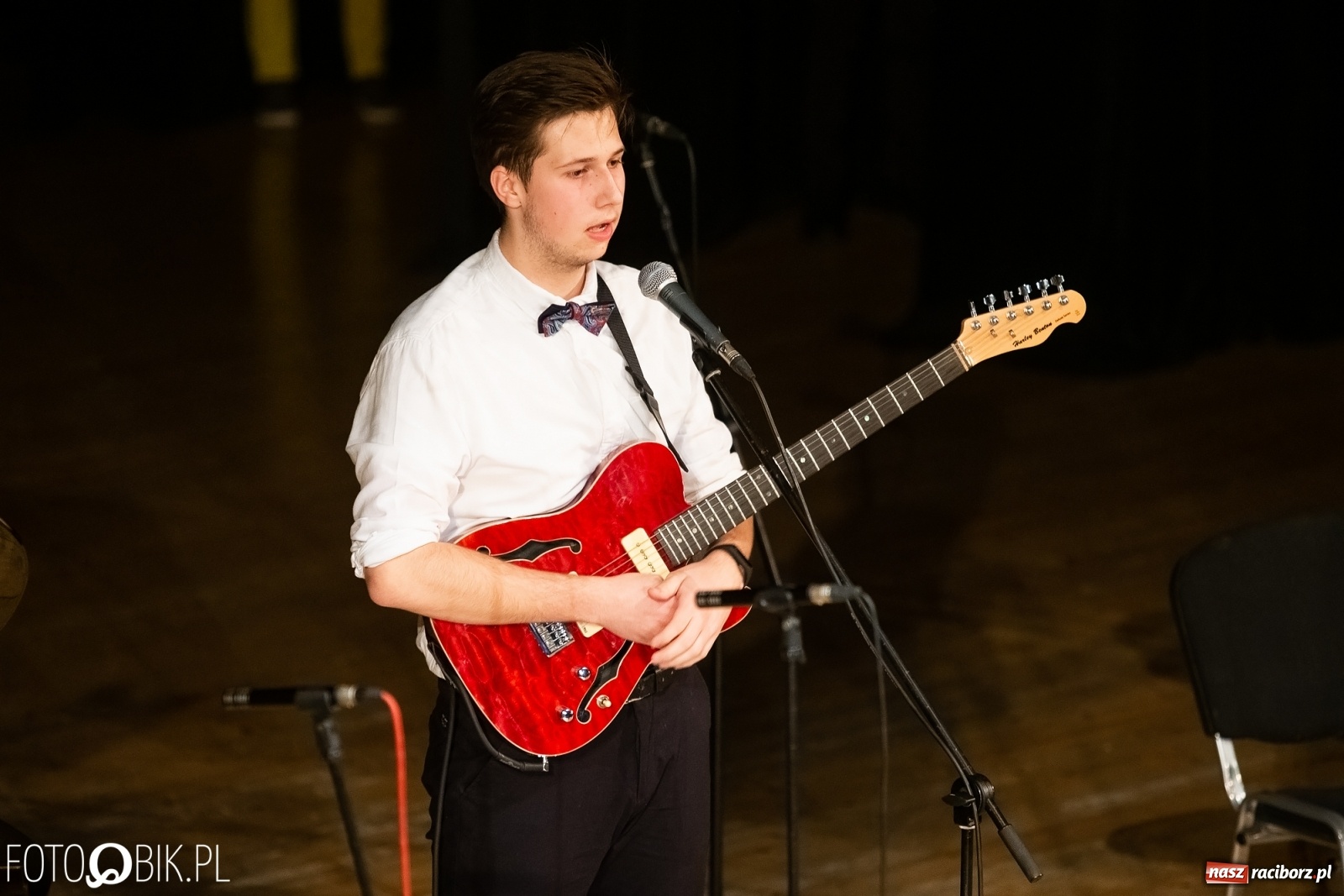 Zdjęcie w galerii na portalu naszraciborz.pl: Koncert zimowy w wykonaniu uczniów I LO i SP 4 w RCK [FOTO i WIDEO] wiadomości z regionu