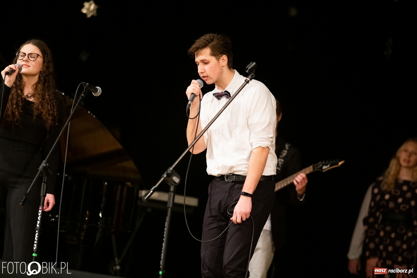 Zdjęcie w galerii na portalu naszraciborz.pl: Koncert zimowy w wykonaniu uczniów I LO i SP 4 w RCK [FOTO i WIDEO] wiadomości z regionu