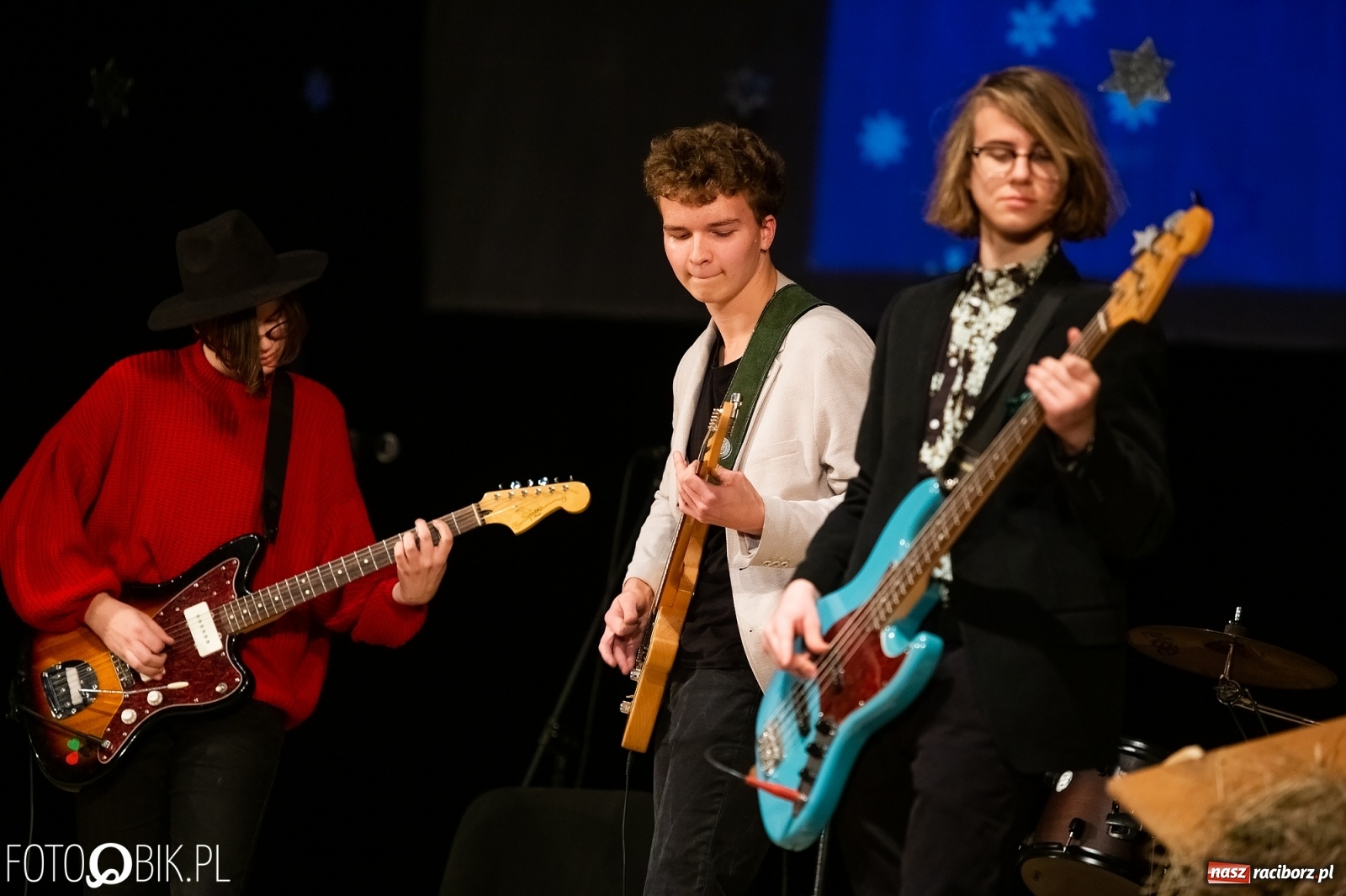 Zdjęcie w galerii na portalu naszraciborz.pl: Koncert zimowy w wykonaniu uczniów I LO i SP 4 w RCK [FOTO i WIDEO] wiadomości z regionu