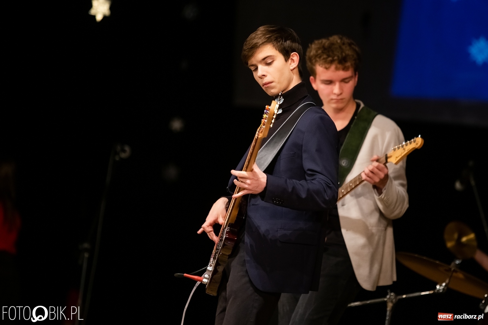 Zdjęcie w galerii na portalu naszraciborz.pl: Koncert zimowy w wykonaniu uczniów I LO i SP 4 w RCK [FOTO i WIDEO] wiadomości z regionu