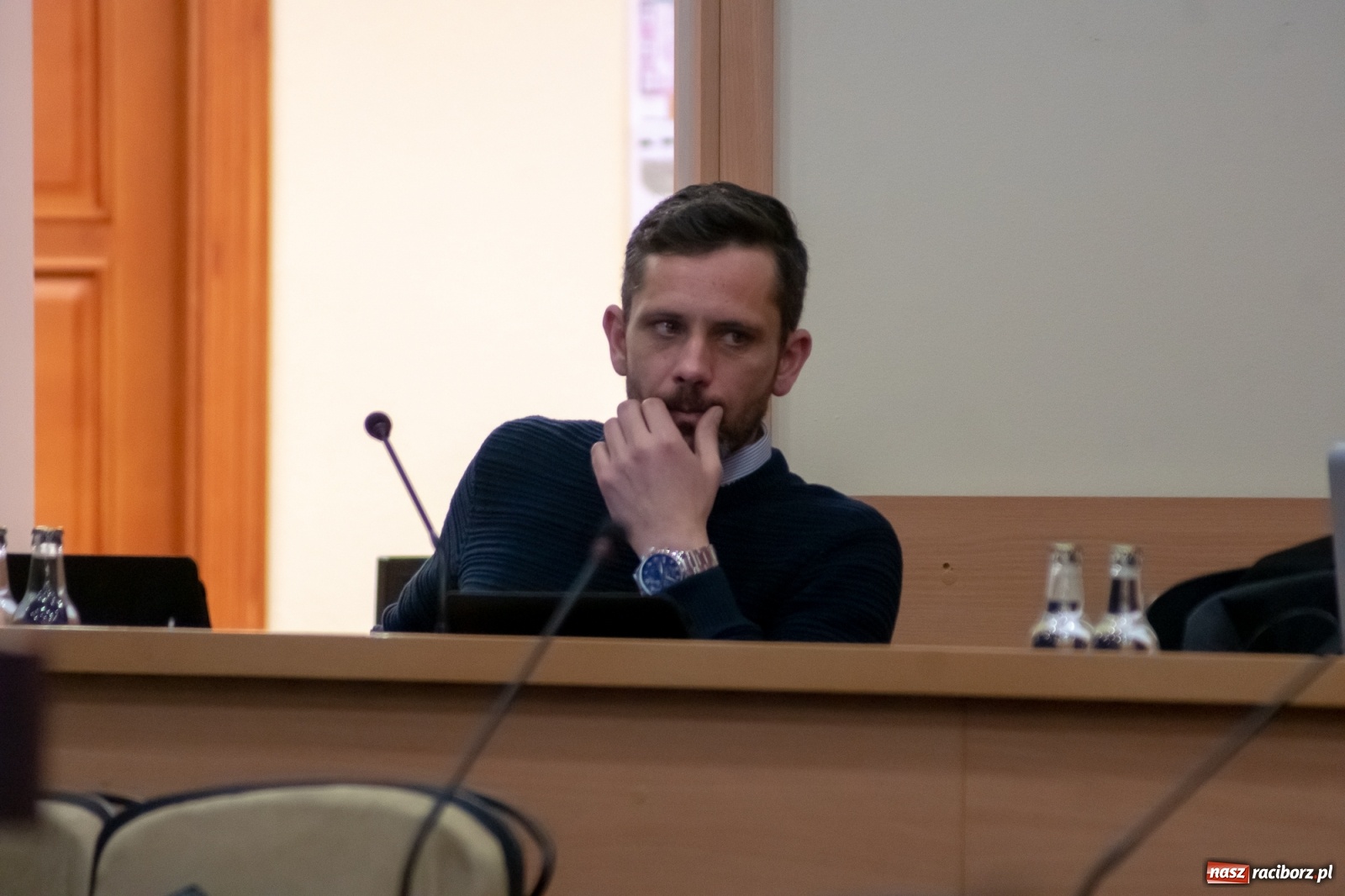 Zdjęcie w galerii na portalu naszraciborz.pl: Wodne zdroje pod zamkiem, STOP banerom i wspomaganie  wiadomości z regionu