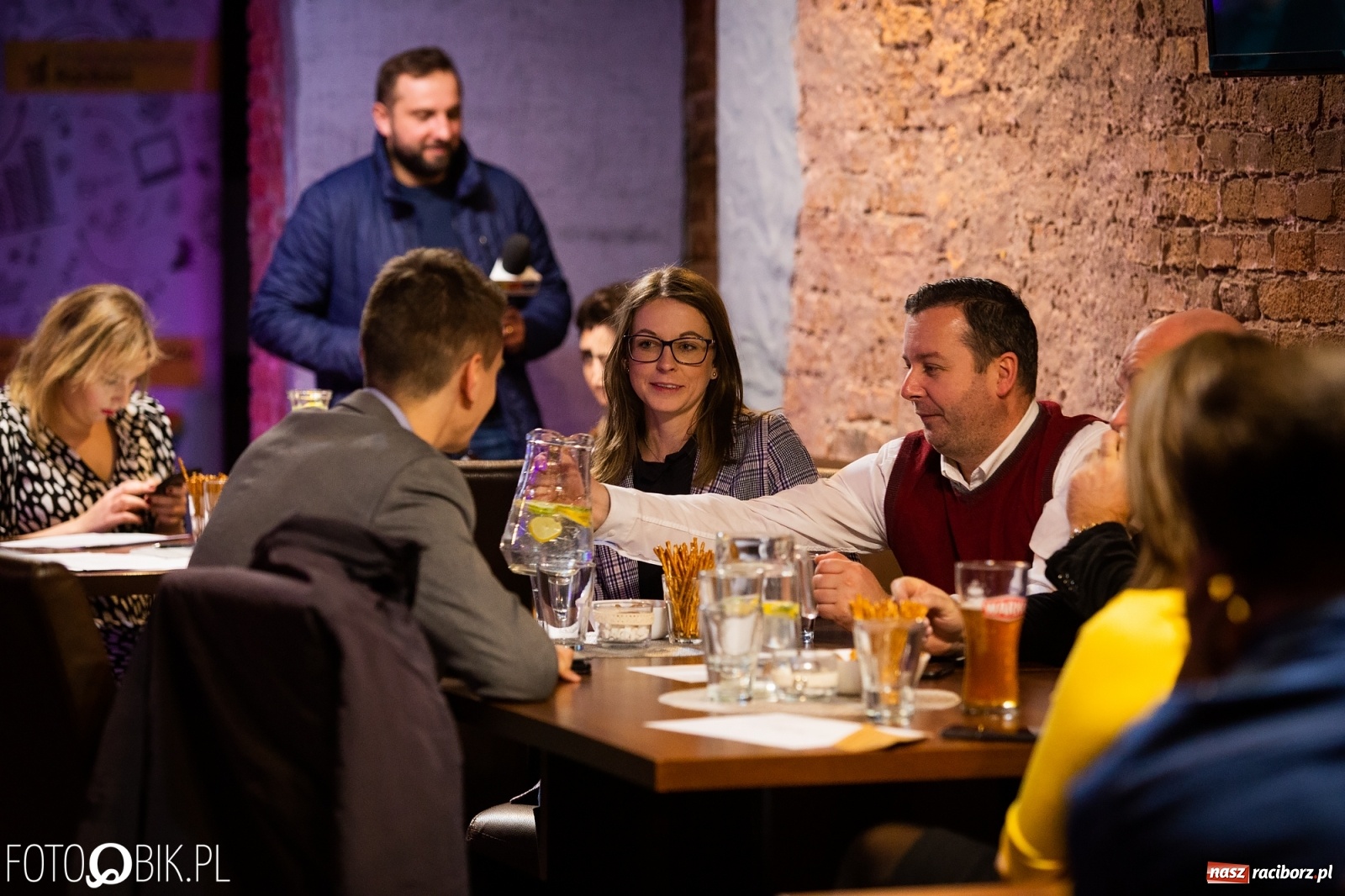 Zdjęcie w galerii na portalu naszraciborz.pl: Malowane buty, orientalne stroje i prywatny kucharz. Najlepsze biznes plany 2019 wiadomości z regionu