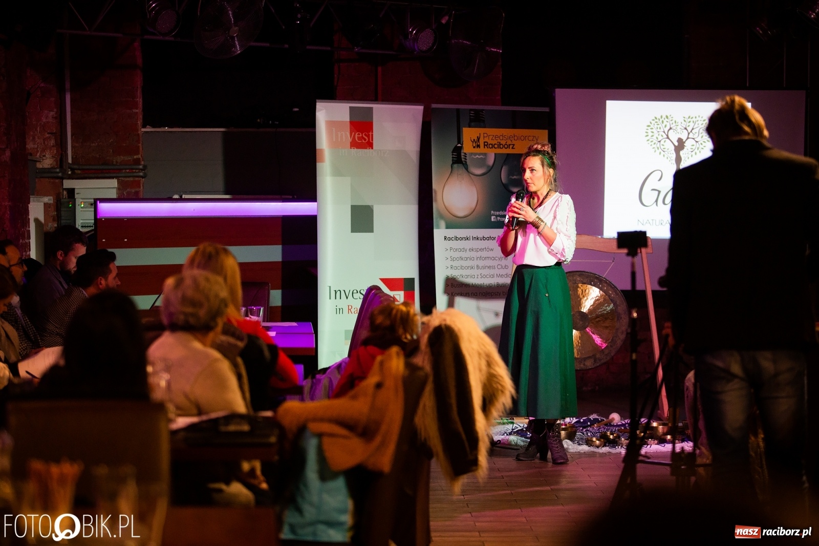 Zdjęcie w galerii na portalu naszraciborz.pl: Malowane buty, orientalne stroje i prywatny kucharz. Najlepsze biznes plany 2019 wiadomości z regionu