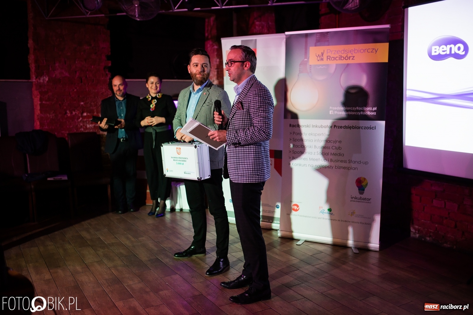 Zdjęcie w galerii na portalu naszraciborz.pl: Malowane buty, orientalne stroje i prywatny kucharz. Najlepsze biznes plany 2019 wiadomości z regionu