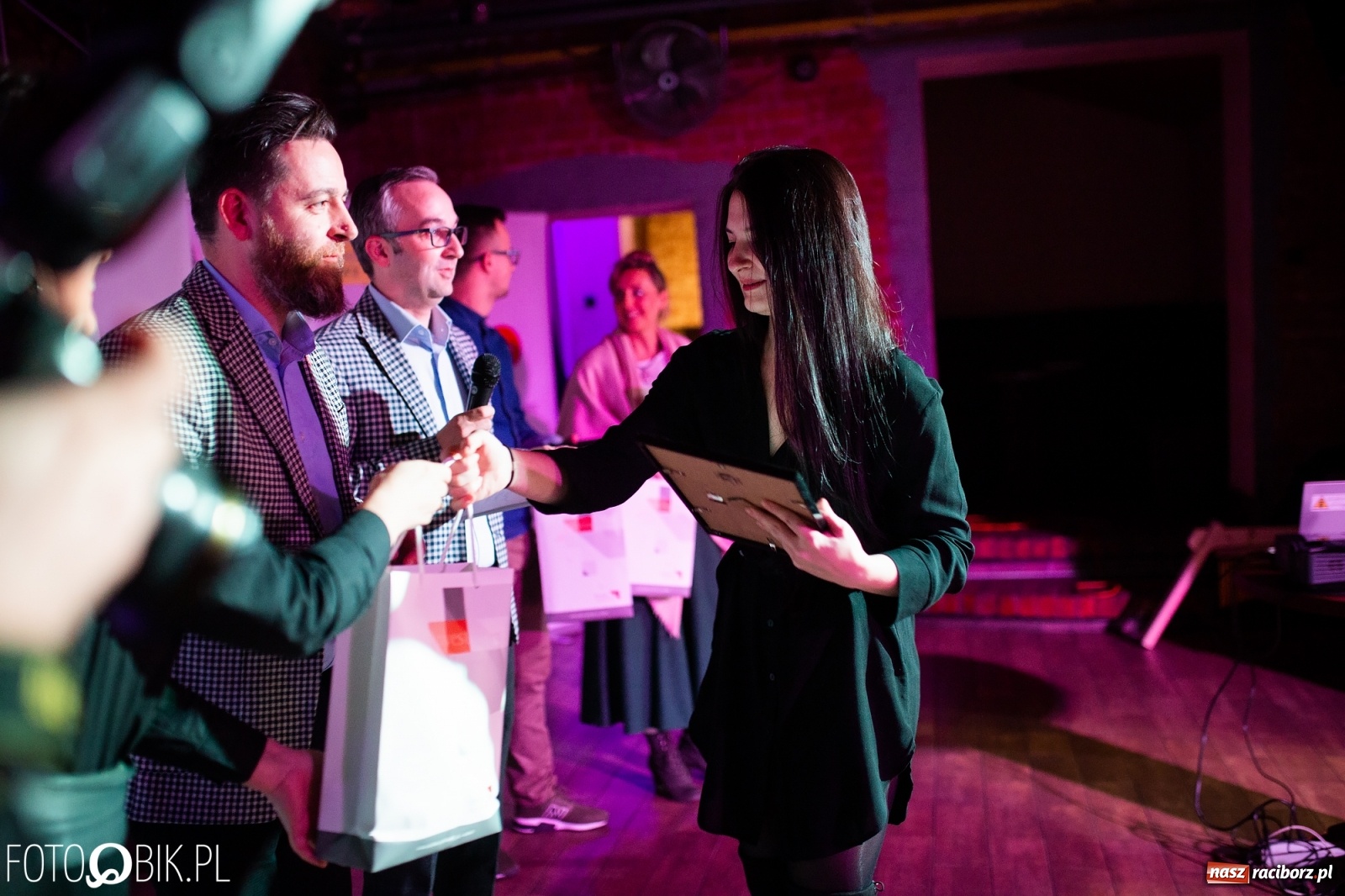 Zdjęcie w galerii na portalu naszraciborz.pl: Malowane buty, orientalne stroje i prywatny kucharz. Najlepsze biznes plany 2019 wiadomości z regionu