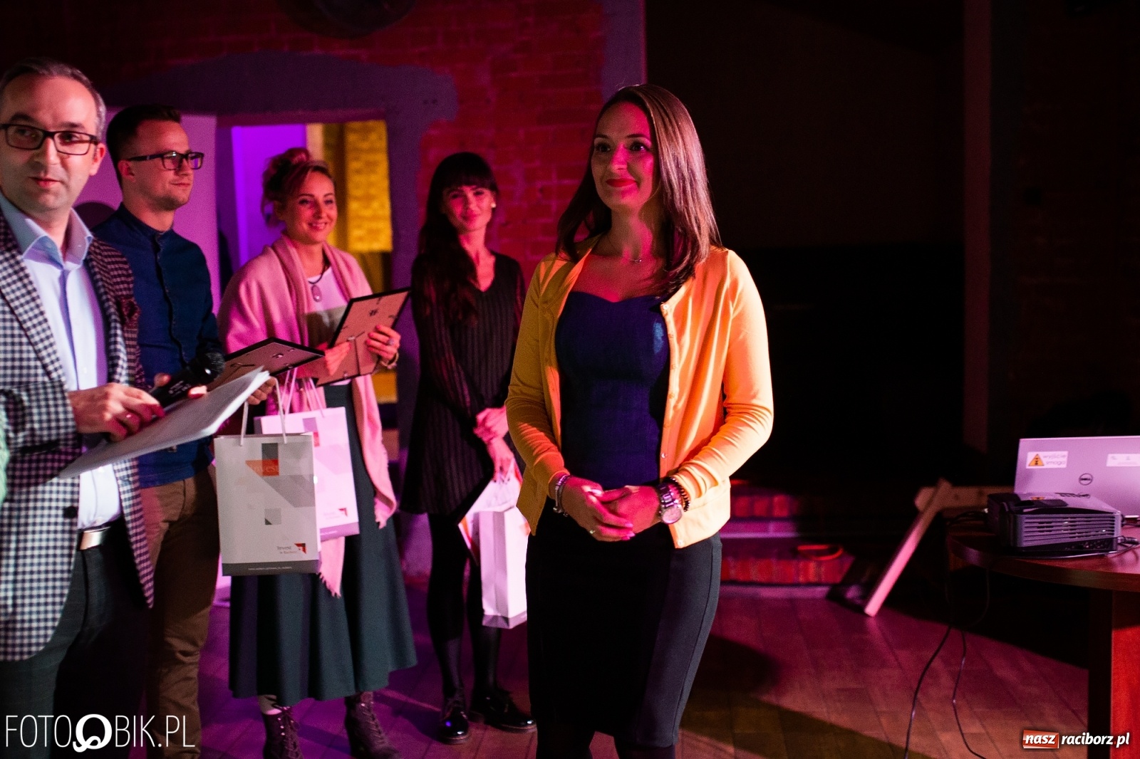 Zdjęcie w galerii na portalu naszraciborz.pl: Malowane buty, orientalne stroje i prywatny kucharz. Najlepsze biznes plany 2019 wiadomości z regionu