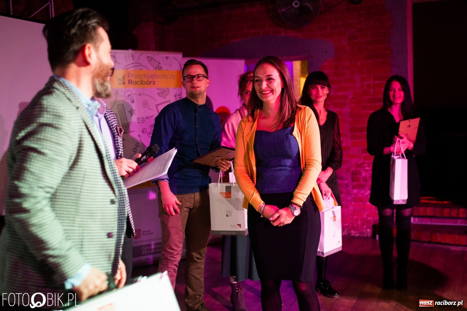 Zdjęcie w galerii na portalu naszraciborz.pl: Malowane buty, orientalne stroje i prywatny kucharz. Najlepsze biznes plany 2019 wiadomości z regionu