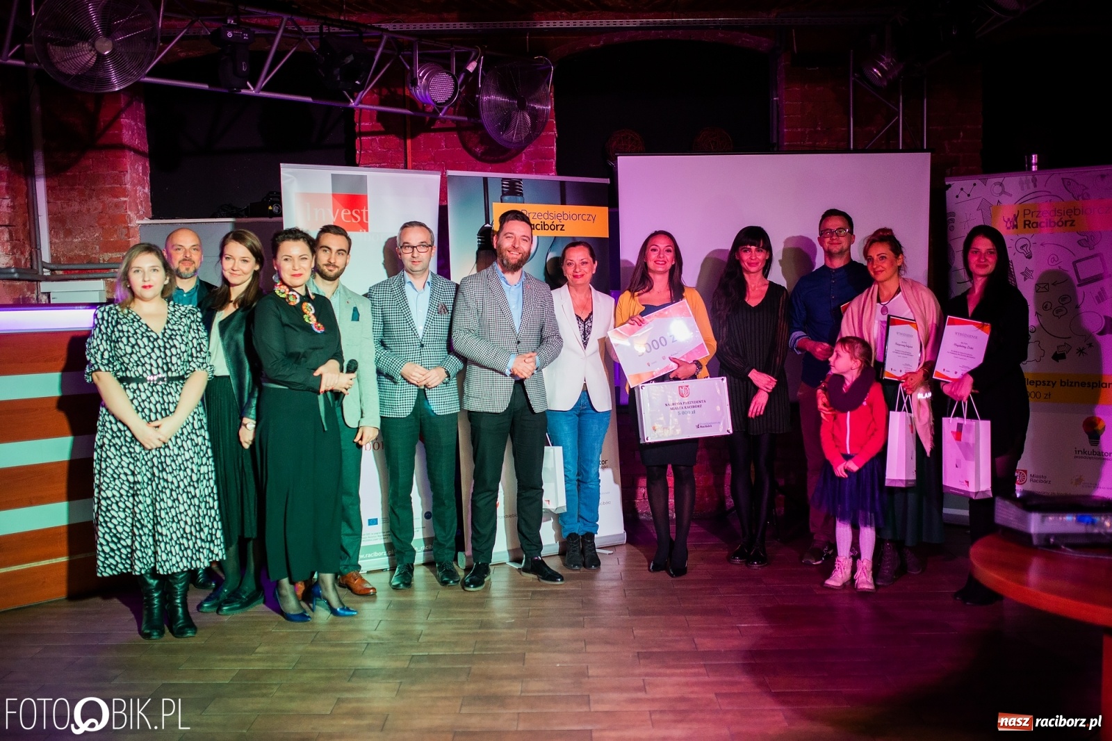 Zdjęcie w galerii na portalu naszraciborz.pl: Malowane buty, orientalne stroje i prywatny kucharz. Najlepsze biznes plany 2019 wiadomości z regionu