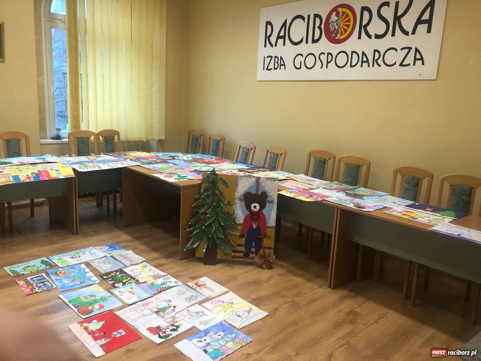 Zdjęcie w galerii na portalu naszraciborz.pl: Gwiazdka jak z bajki. Konkurs plastyczny rozstrzygnięty wiadomości z regionu