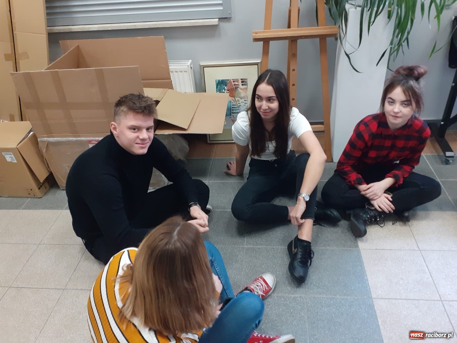 Zdjęcie w galerii na portalu naszraciborz.pl: Warsztaty grafiki komputerowej i doradztwa zawodowego w raciborskim Ekonomiku wiadomości z regionu