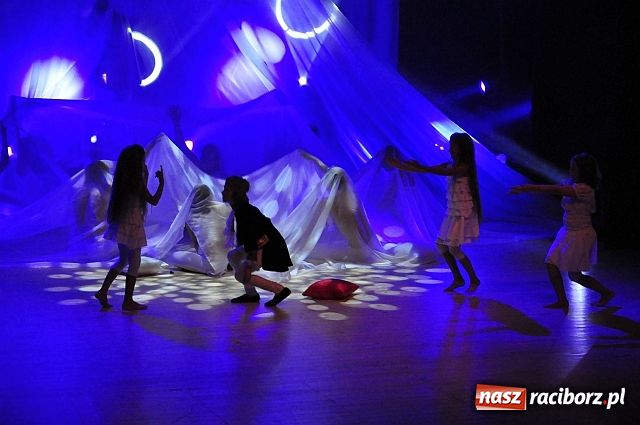 Zdjęcie w galerii na portalu naszraciborz.pl: Profesjonalny show taneczny w RCK wiadomości z regionu