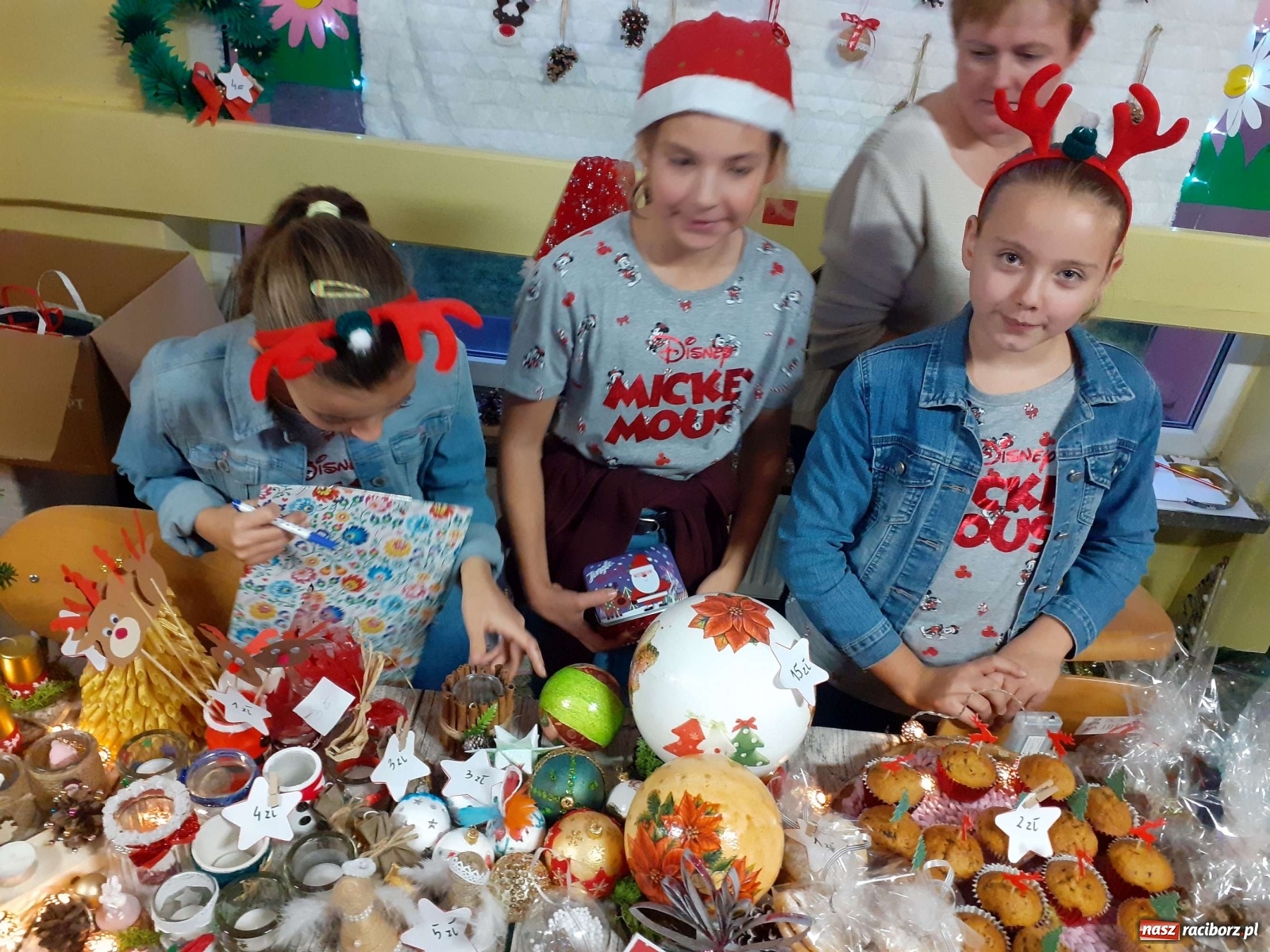 Zdjęcie w galerii na portalu naszraciborz.pl: Kiermasz świąteczny w SP 15 za nami wiadomości z regionu