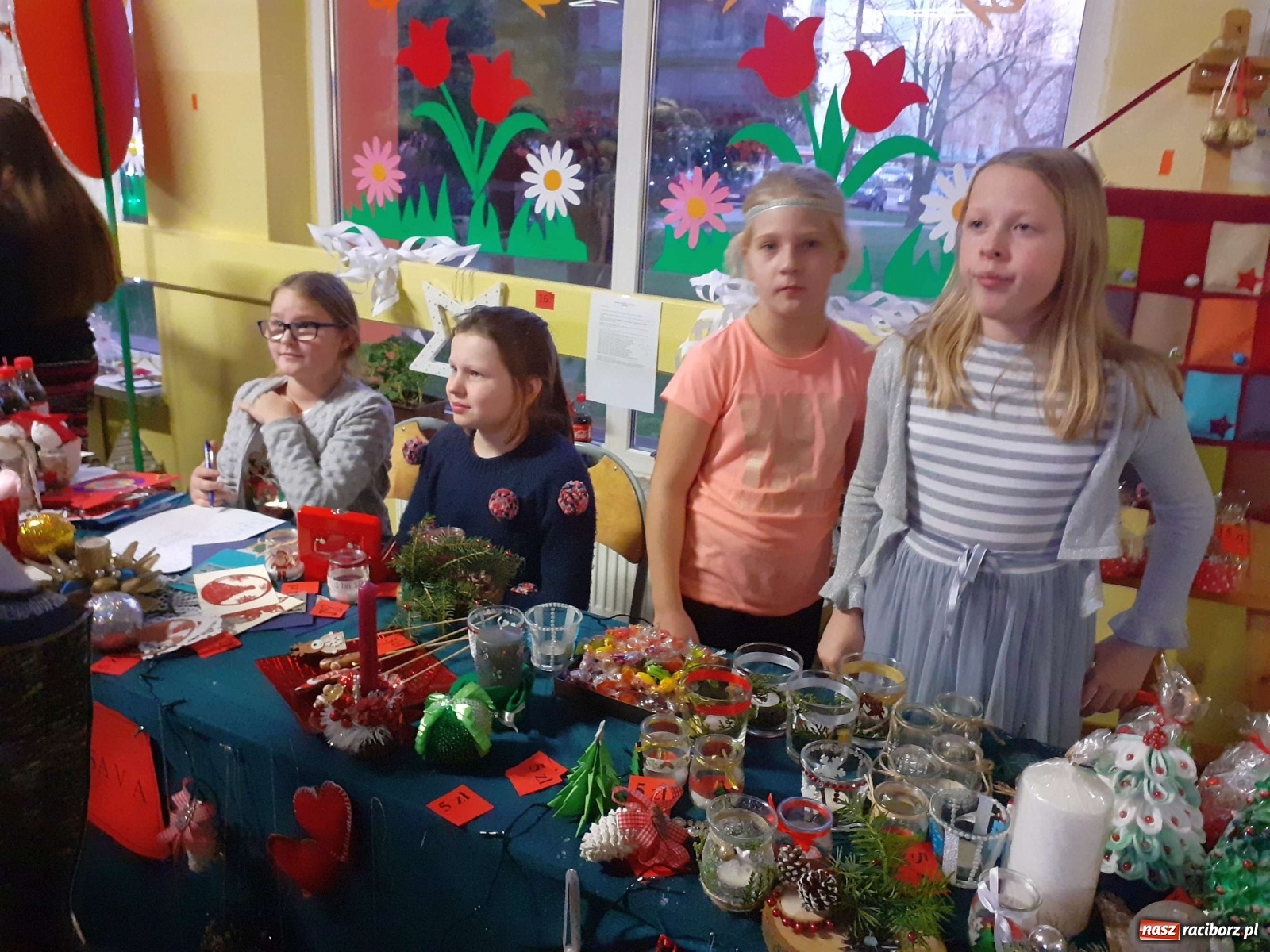 Zdjęcie w galerii na portalu naszraciborz.pl: Kiermasz świąteczny w SP 15 za nami wiadomości z regionu
