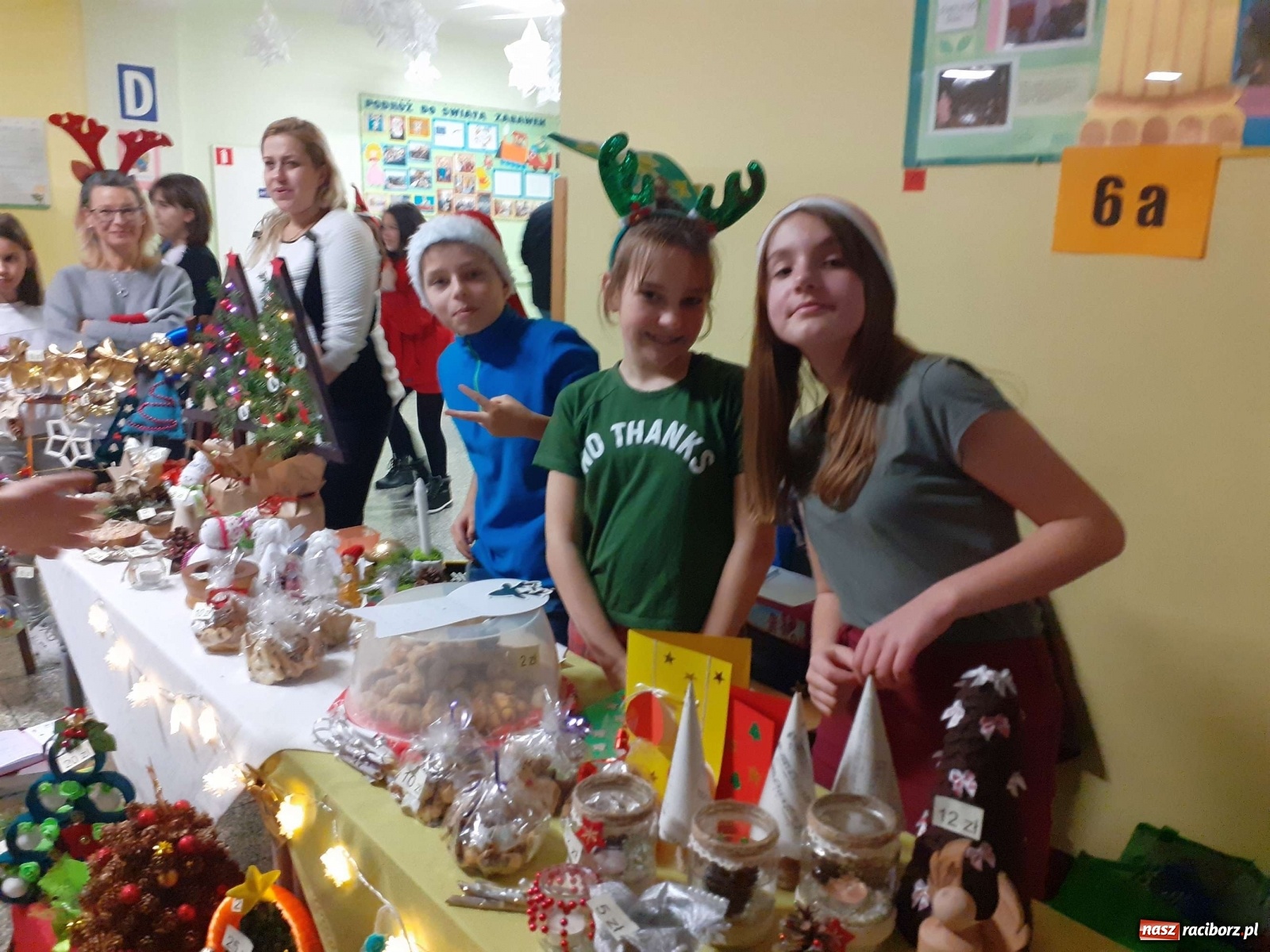 Zdjęcie w galerii na portalu naszraciborz.pl: Kiermasz świąteczny w SP 15 za nami wiadomości z regionu