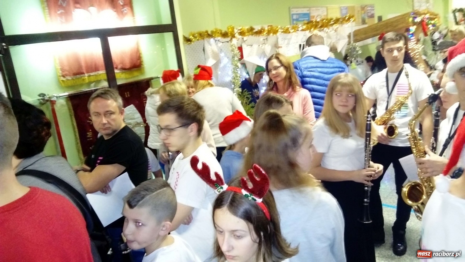 Zdjęcie w galerii na portalu naszraciborz.pl: Kiermasz świąteczny w SP 15 za nami wiadomości z regionu