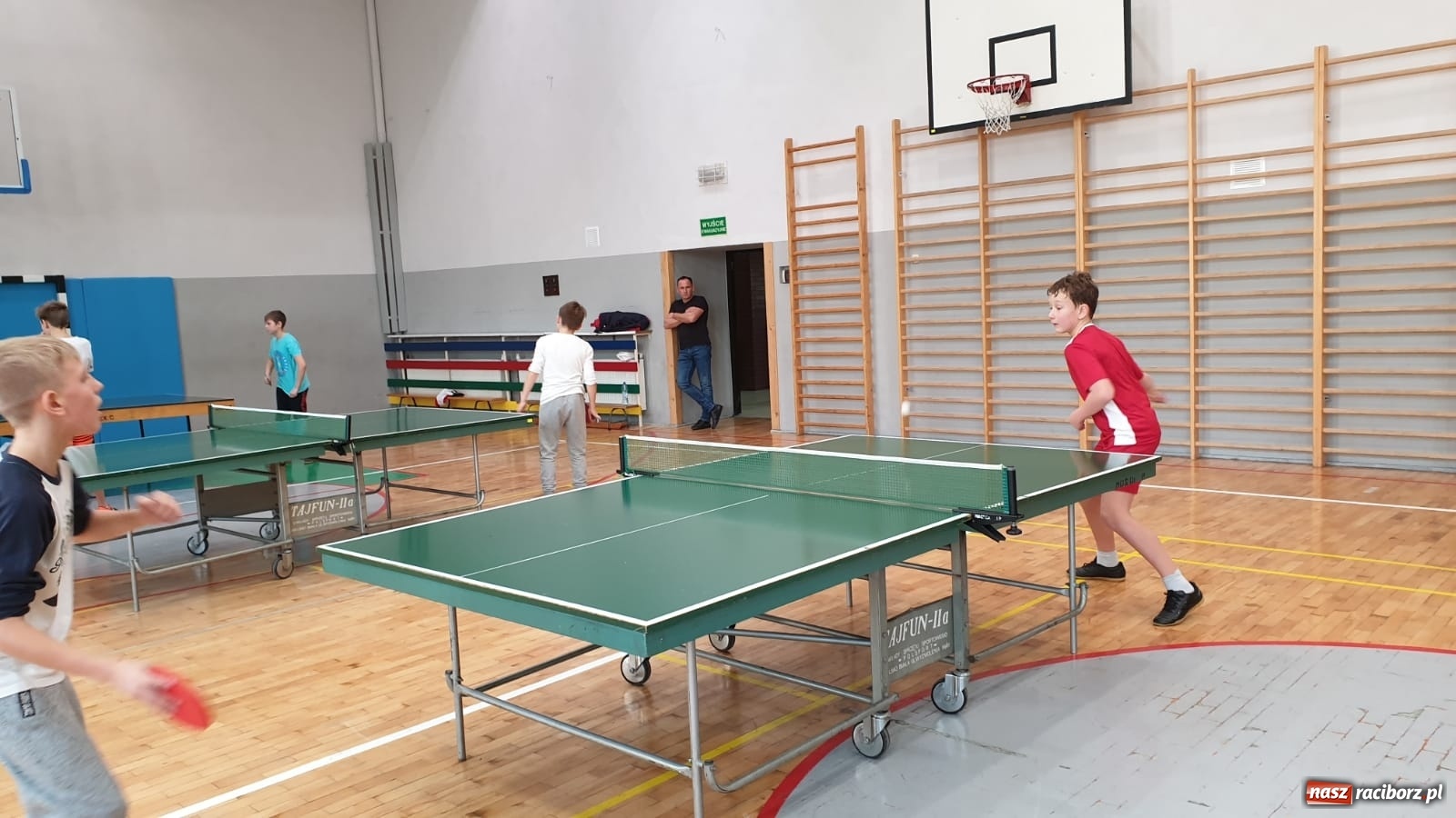 Zdjęcie w galerii na portalu naszraciborz.pl: Tenisowa rywalizacja w raciborskim MOS wiadomości z regionu