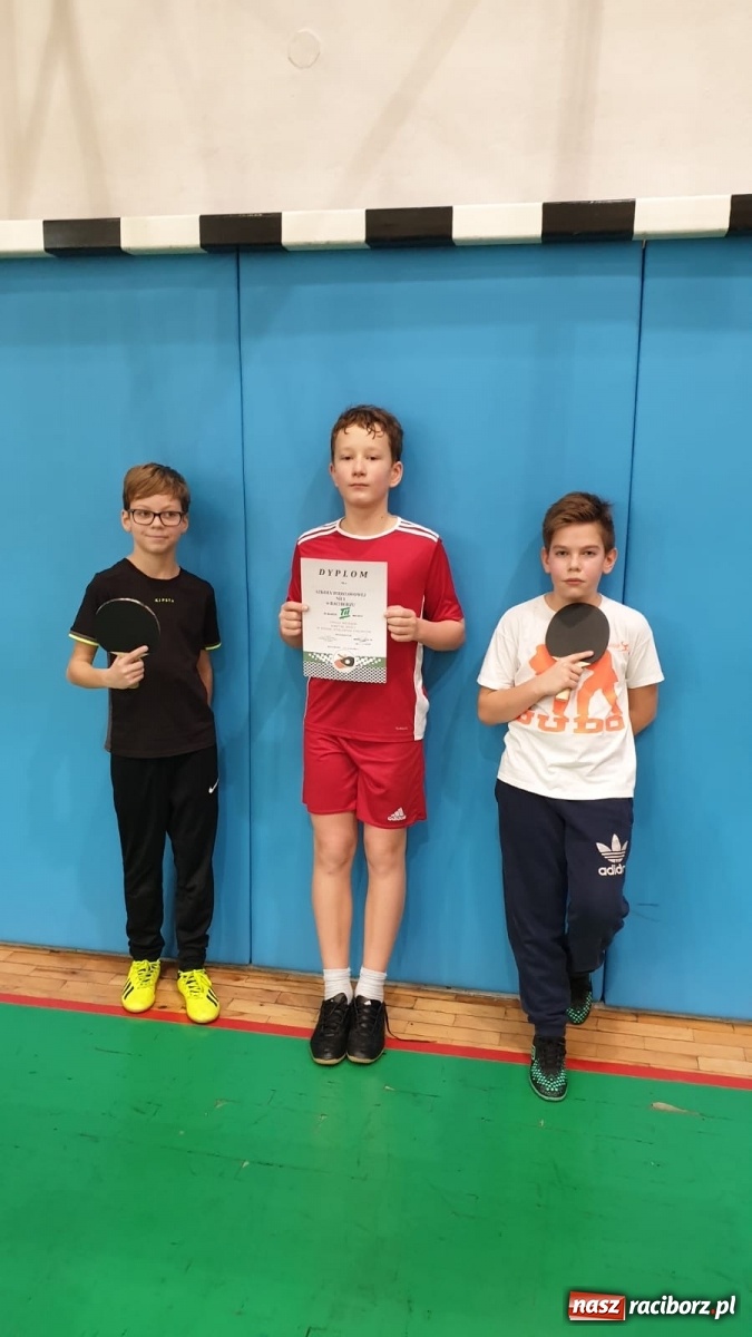 Zdjęcie w galerii na portalu naszraciborz.pl: Tenisowa rywalizacja w raciborskim MOS wiadomości z regionu
