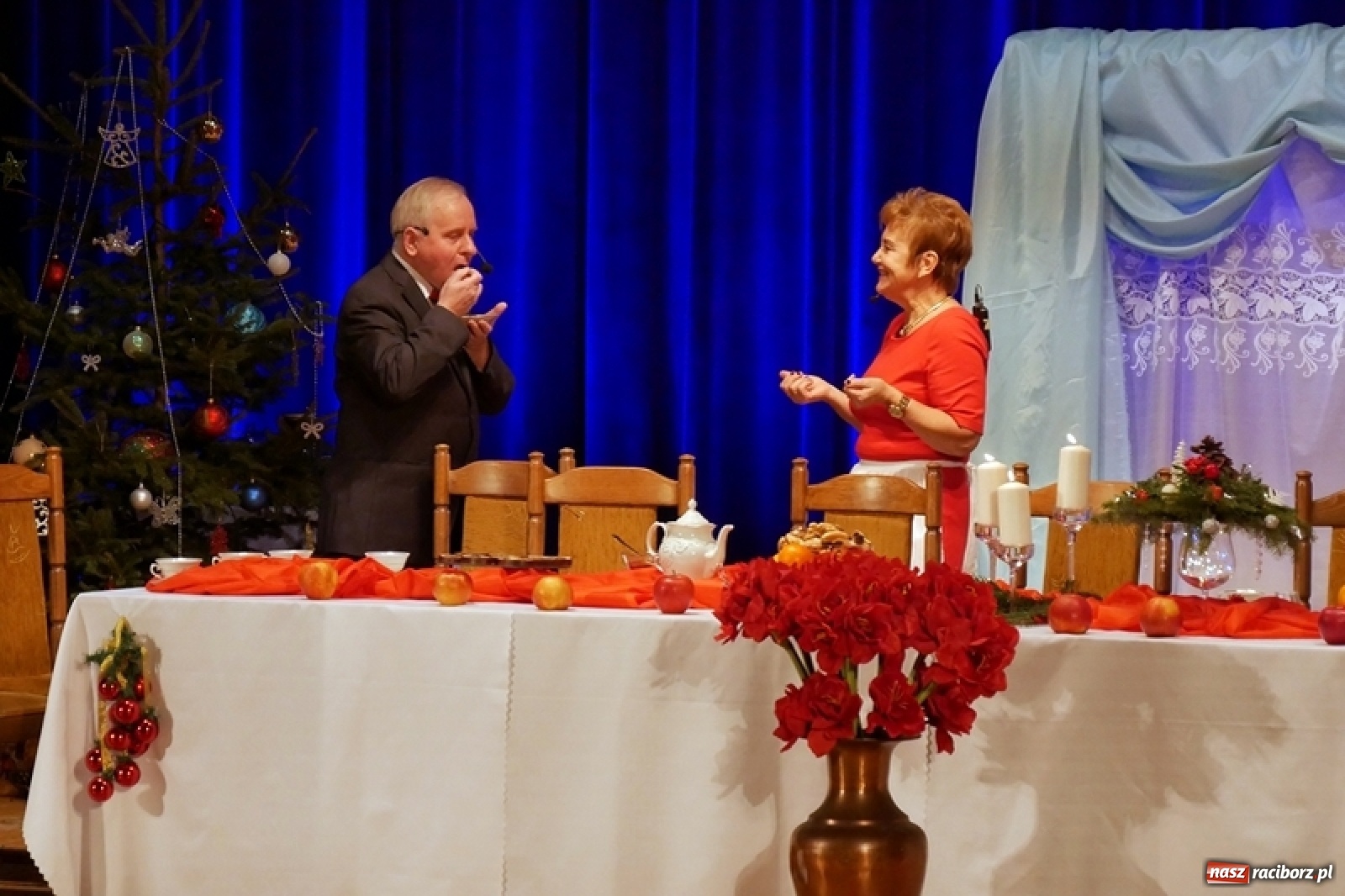 Zdjęcie w galerii na portalu naszraciborz.pl: W drodze na Wigilię. Teatr Senioralne Forte na święta wiadomości z regionu