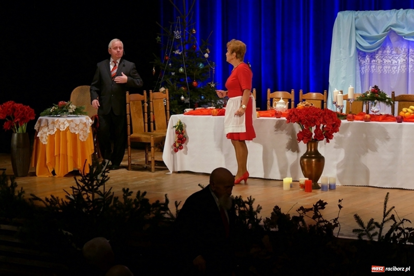 Zdjęcie w galerii na portalu naszraciborz.pl: W drodze na Wigilię. Teatr Senioralne Forte na święta wiadomości z regionu